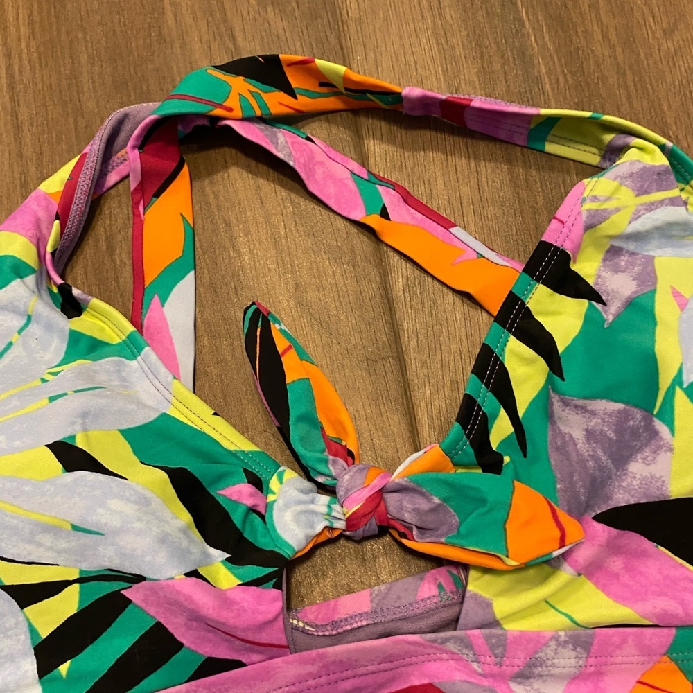 Colorful Halter Bikini Top - Picture 4 of 4